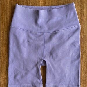 Spiritual Gangster Pale Lavender M/L High-Waisted Bike Shorts EUC